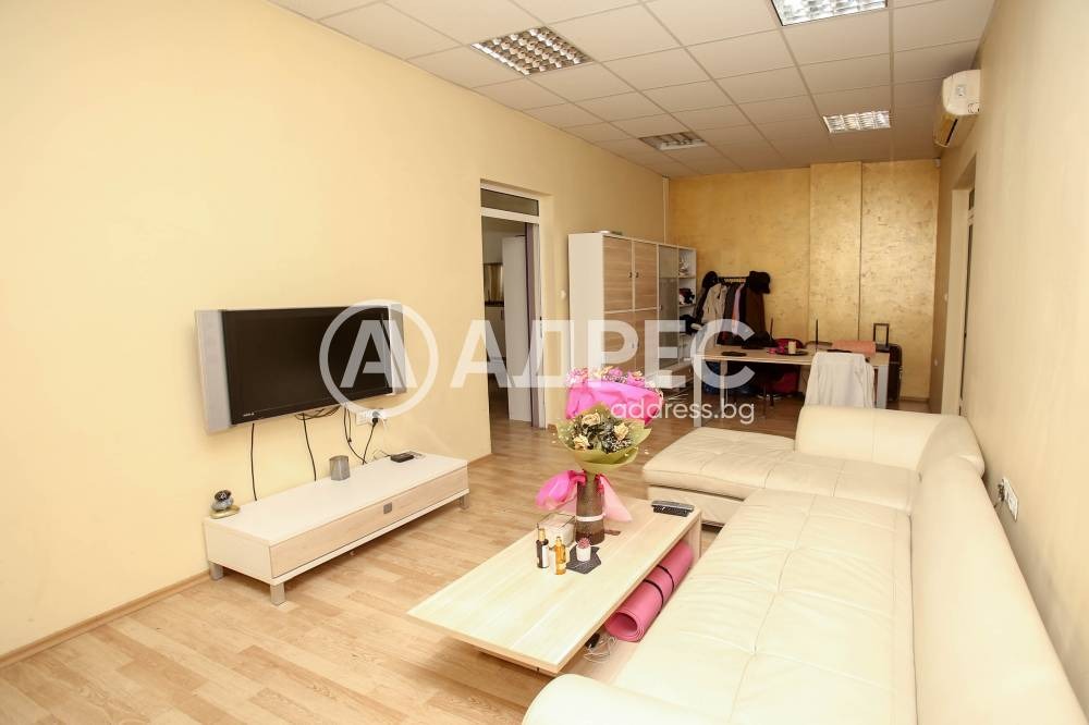 Продава МНОГОСТАЕН, гр. София, Център, снимка 2 - Апартаменти - 54111108