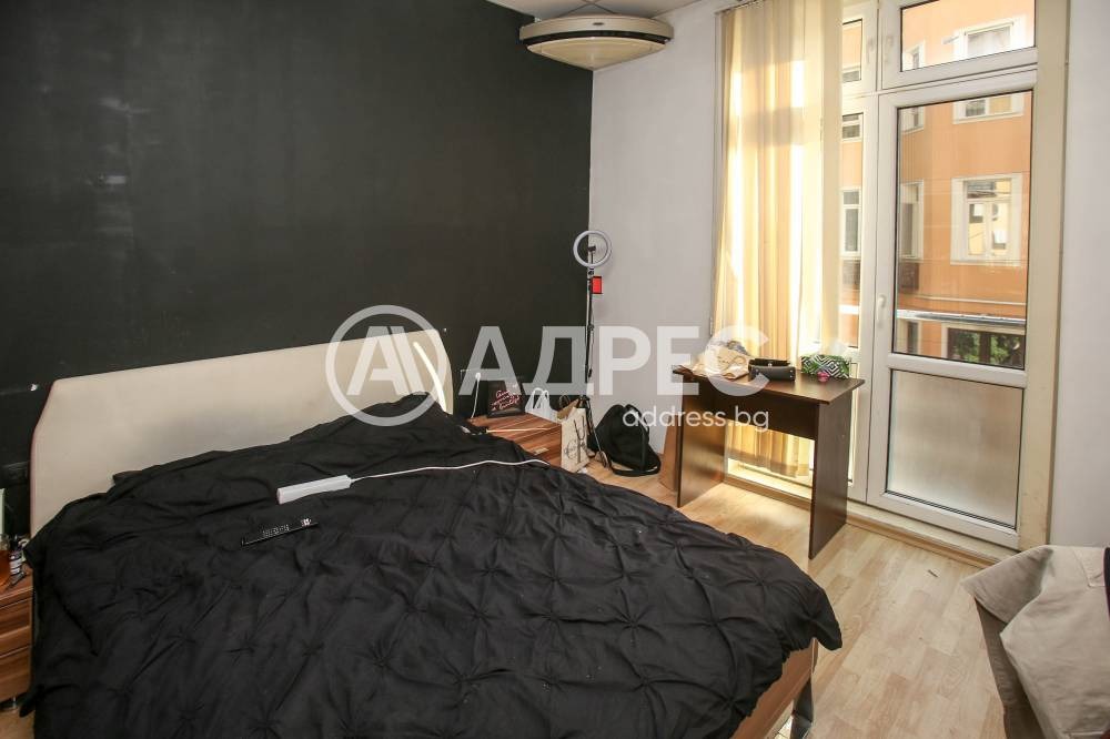 Продава МНОГОСТАЕН, гр. София, Център, снимка 9 - Апартаменти - 54111108