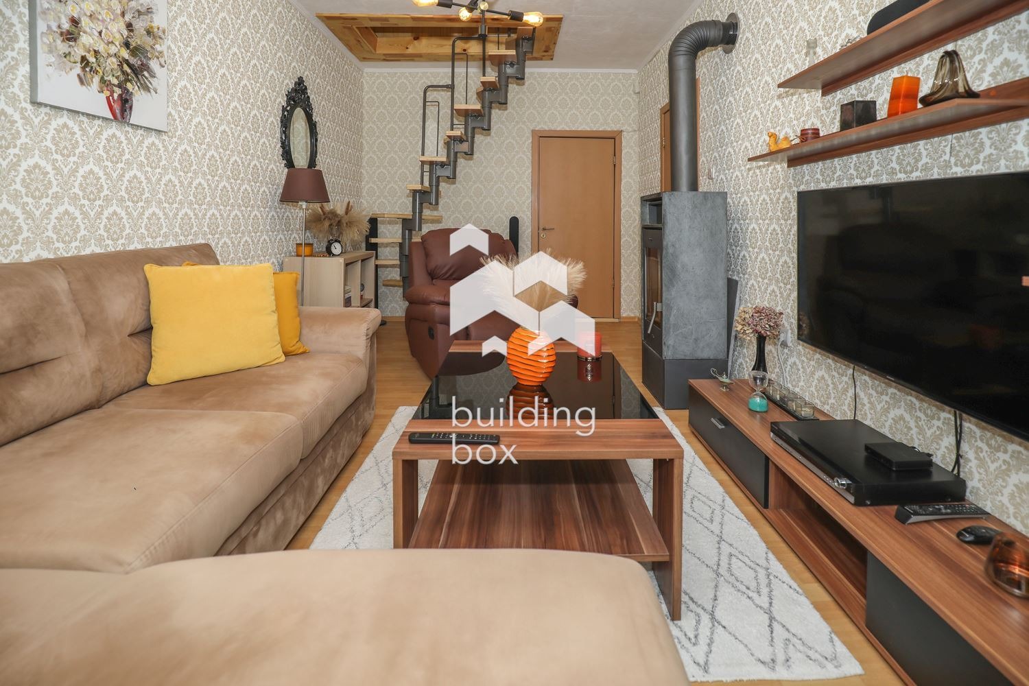 Продава КЪЩА, гр. София, с. Владая, снимка 2 - Къщи - 55885490