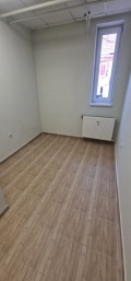 Продава МАГАЗИН, гр. Плевен, Идеален център, снимка 4