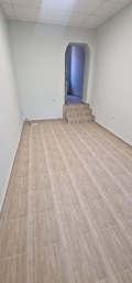 Продава  Магазин град Плевен , Идеален център , 52 кв.м | 70709635 - изображение [3]