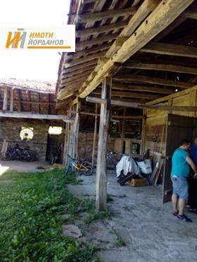 Продажба на имоти в с. Мийковци, област Велико Търново - изображение 2 