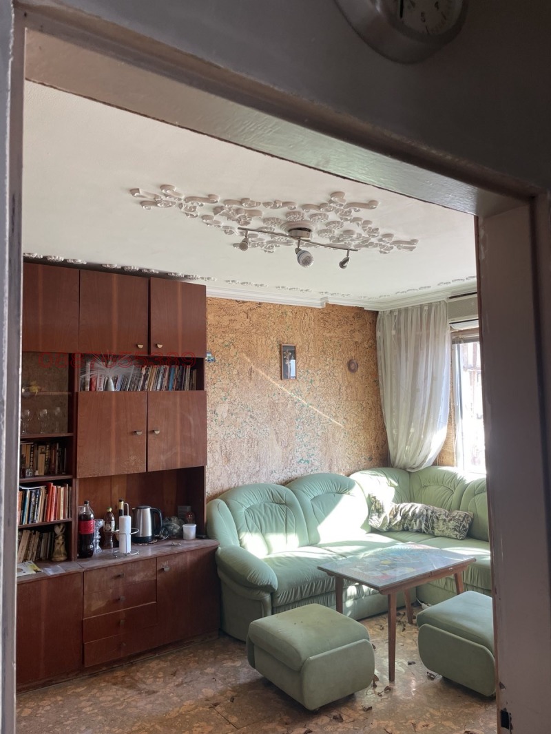 Продава 2-СТАЕН, гр. Пазарджик, Идеален център