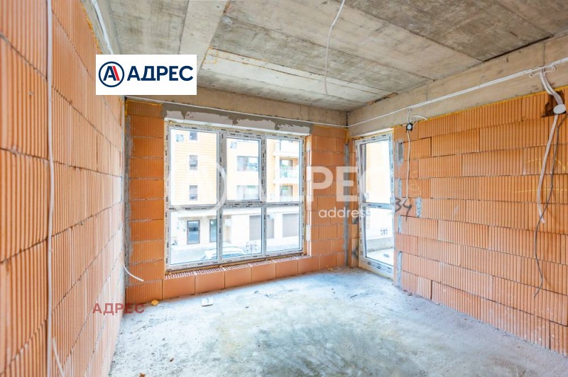 À venda  2 quartos Varna , k.k. Sv.Sv. Konstantin i Elena , 94 m² | 32687411 - imagem [3]