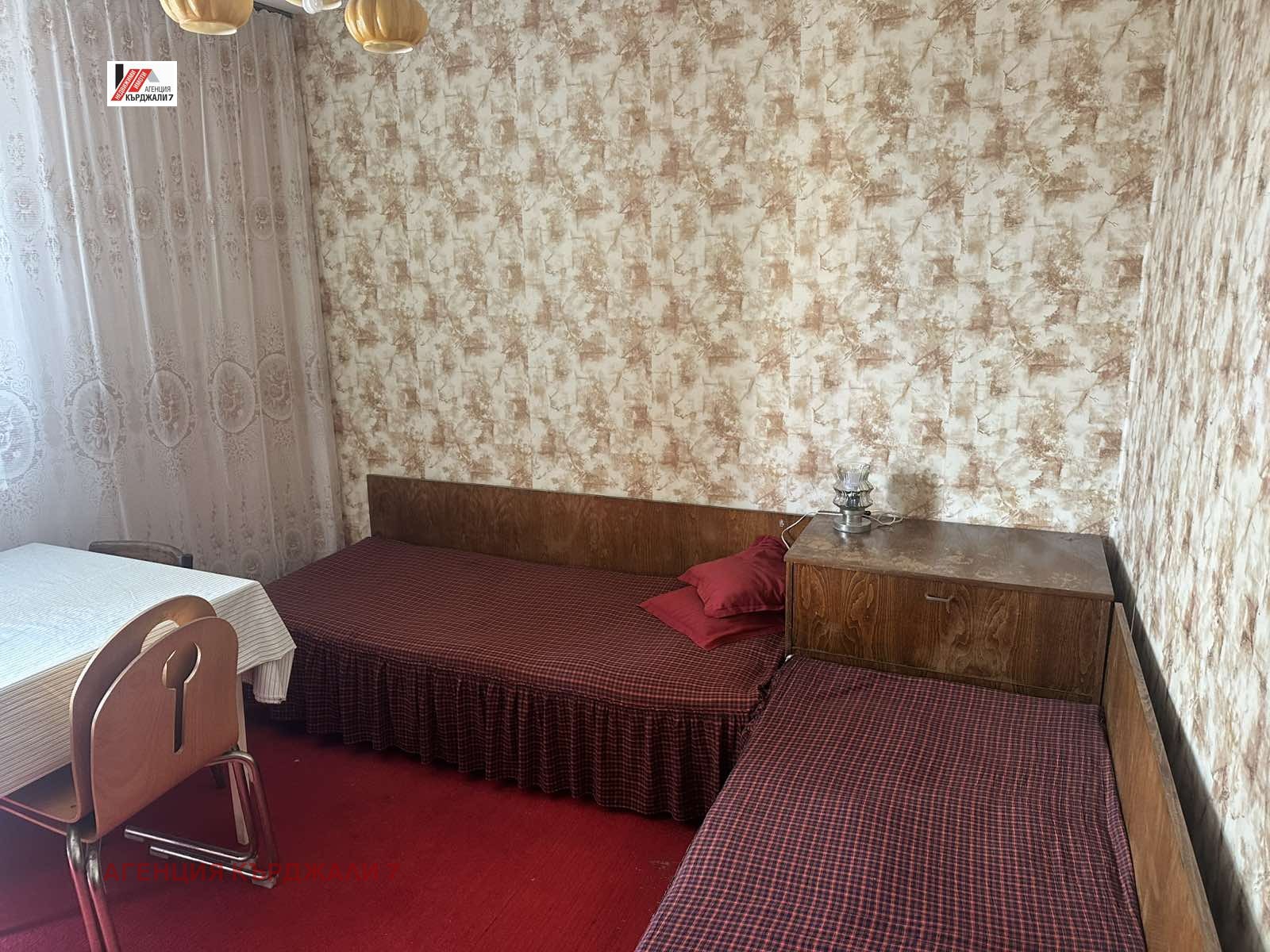 Продава 4-СТАЕН, гр. Кърджали, Възрожденци, снимка 8 - Апартаменти - 55042870