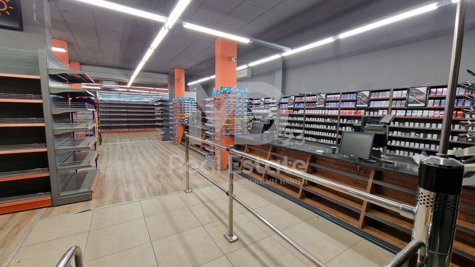 Продава МАГАЗИН, гр. Пловдив, Кючук Париж, снимка 2 - Магазини - 51959665