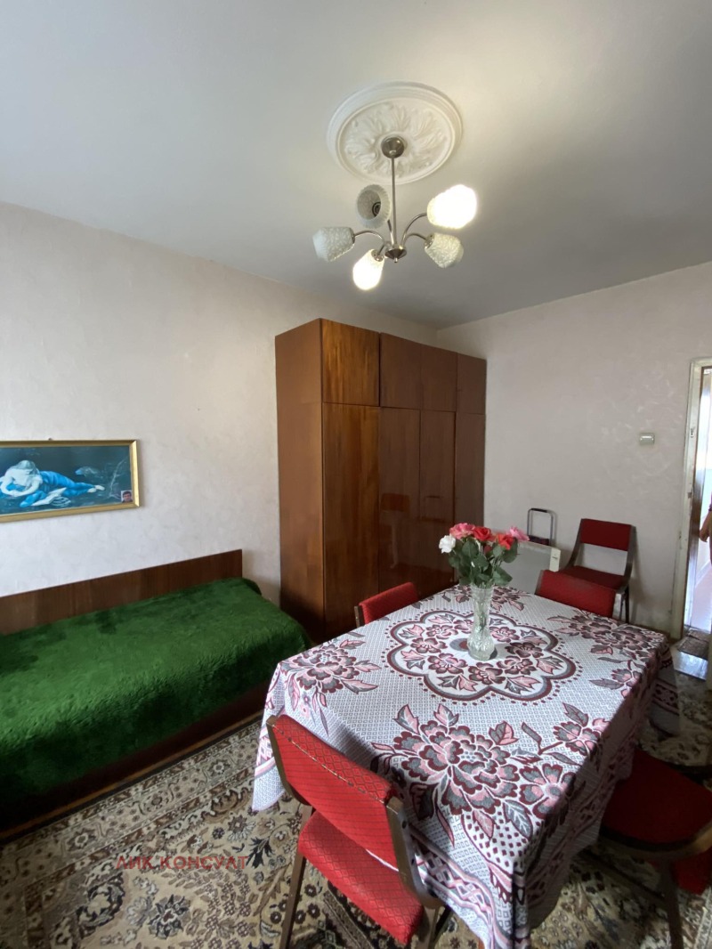 Продава  Къща град Търговище , Запад 1 , 240 кв.м | 36678882 - изображение [7]