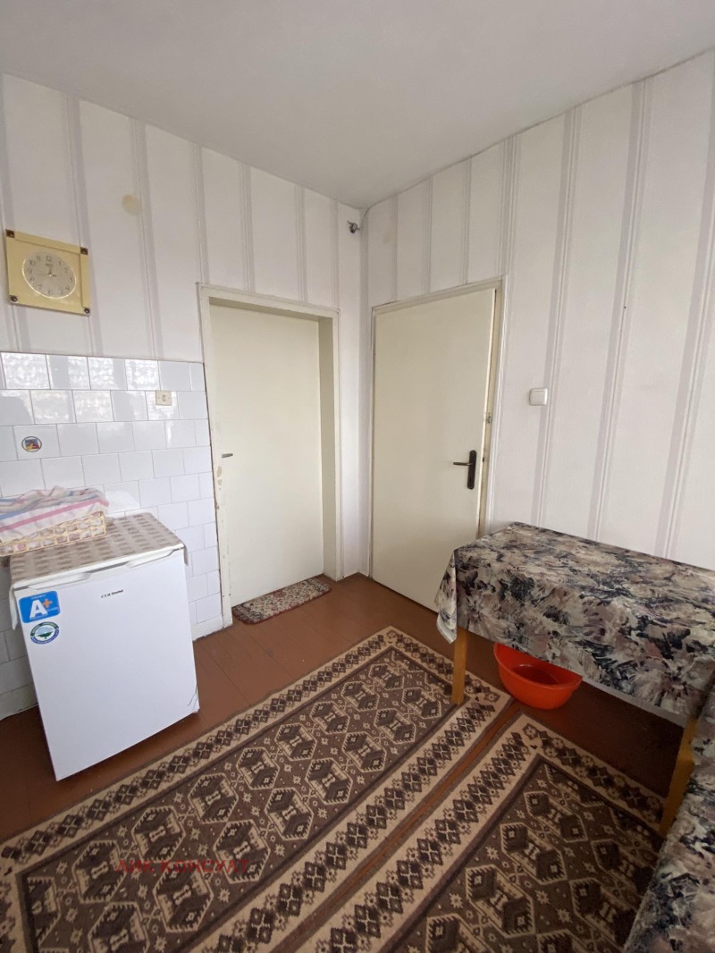 Продава  Къща град Търговище , Запад 1 , 240 кв.м | 36678882 - изображение [4]