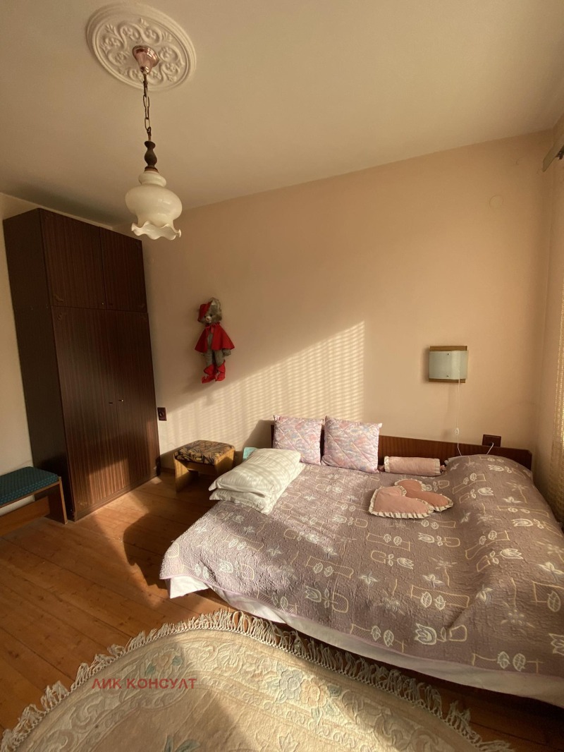 Продава  Къща град Търговище , Запад 1 , 240 кв.м | 36678882 - изображение [11]