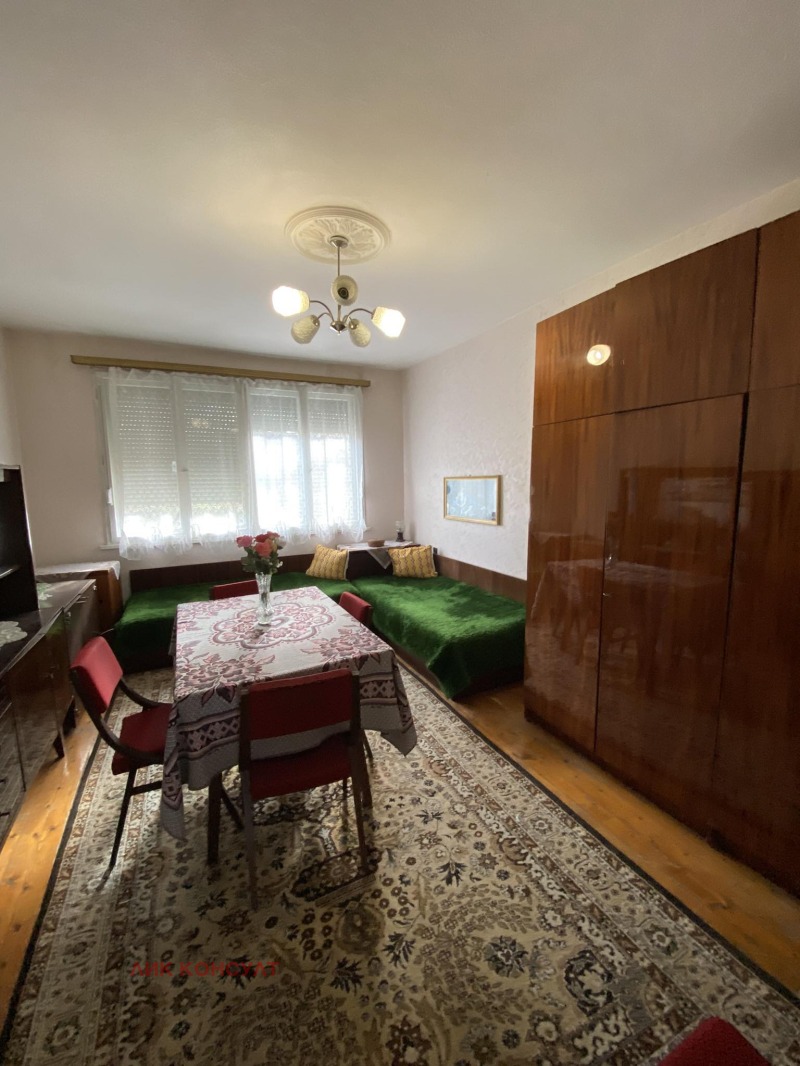 Продава  Къща град Търговище , Запад 1 , 240 кв.м | 36678882 - изображение [5]