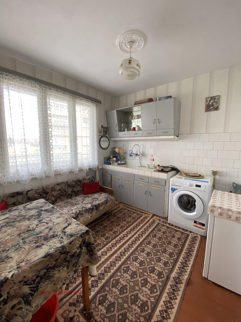 Продава  Къща град Търговище , Запад 1 , 240 кв.м | 36678882 - изображение [3]