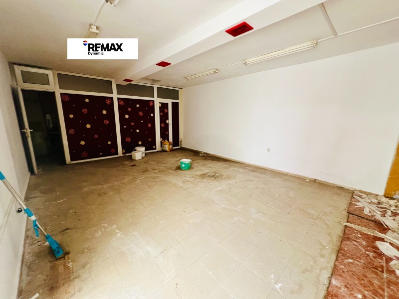 Продава МАГАЗИН, гр. Бургас, Център, снимка 4 - Магазини - 52576296