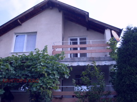 Haus Golemo Butschino, region Pernik 1