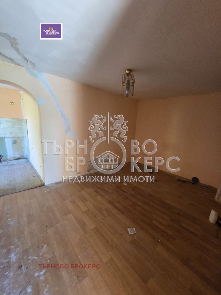 Продава КЪЩА, гр. Дебелец, област Велико Търново, снимка 4 - Къщи - 54914544