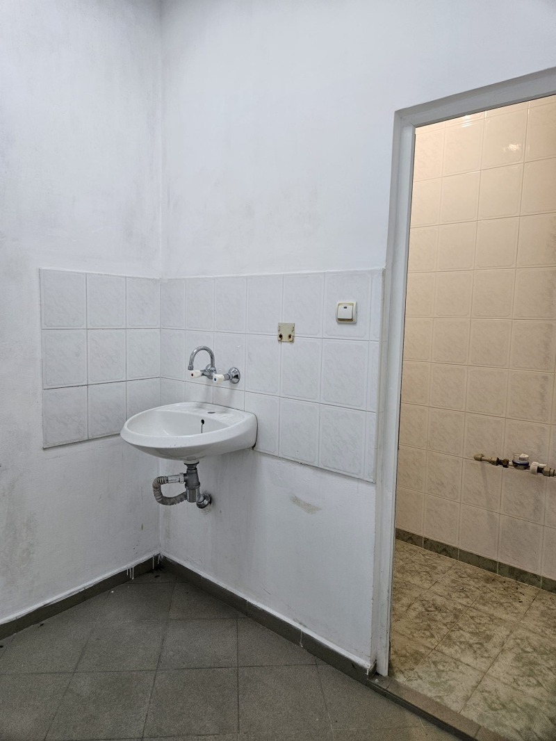 Продава  Пром. помещение град Кърджали , Възрожденци , 130 кв.м | 10090784 - изображение [10]