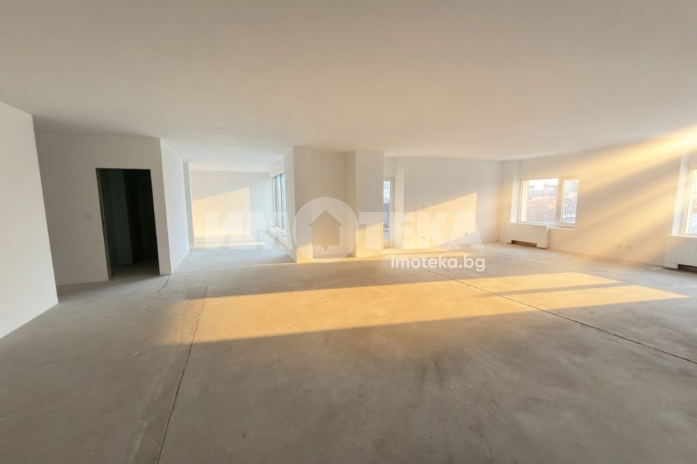 Продава МНОГОСТАЕН, гр. София, Изток, снимка 3 - Апартаменти - 54148605