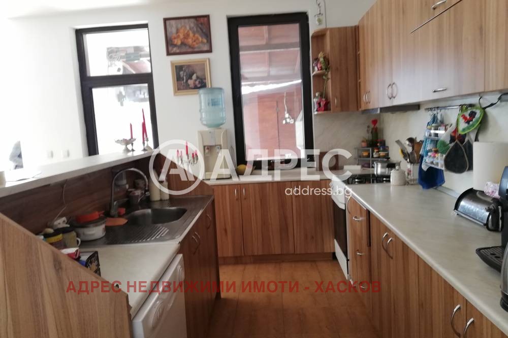 Продава КЪЩА, гр. Хасково, Любен Каравелов, снимка 4 - Къщи - 54879775