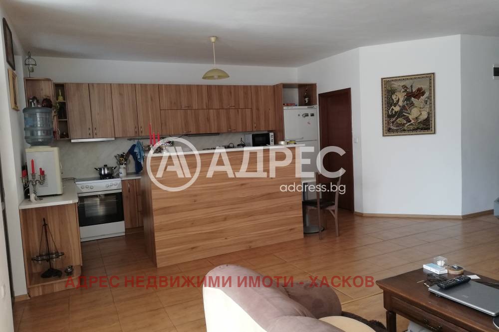 Продава КЪЩА, гр. Хасково, Любен Каравелов, снимка 3 - Къщи - 54879775