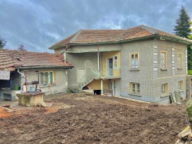 Huis Strazjitsa, regio Veliko Tarnovo 1