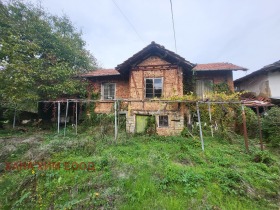 House Debnevo, region Lovech 1