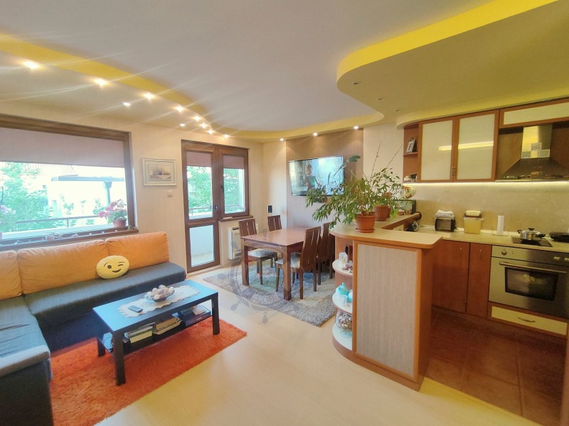 Продава  3-стаен град Варна , Цветен квартал , 79 кв.м | 74984120
