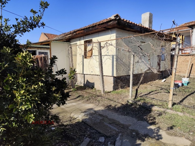 Продава КЪЩА в област Пазарджик, с. Карабунар - 100 кв.м / 48 317.08 € » 94 500 лв., АНЖЕЛА