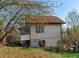 Huis Potsarnentsi, regio Pernik 2