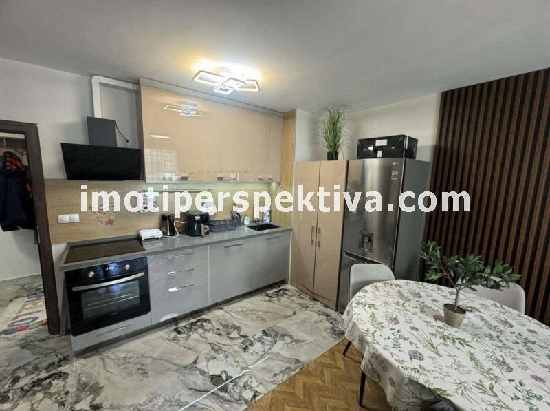 Продава 2-СТАЕН, гр. Пловдив, Център, снимка 2 - Aпартаменти - 49388214