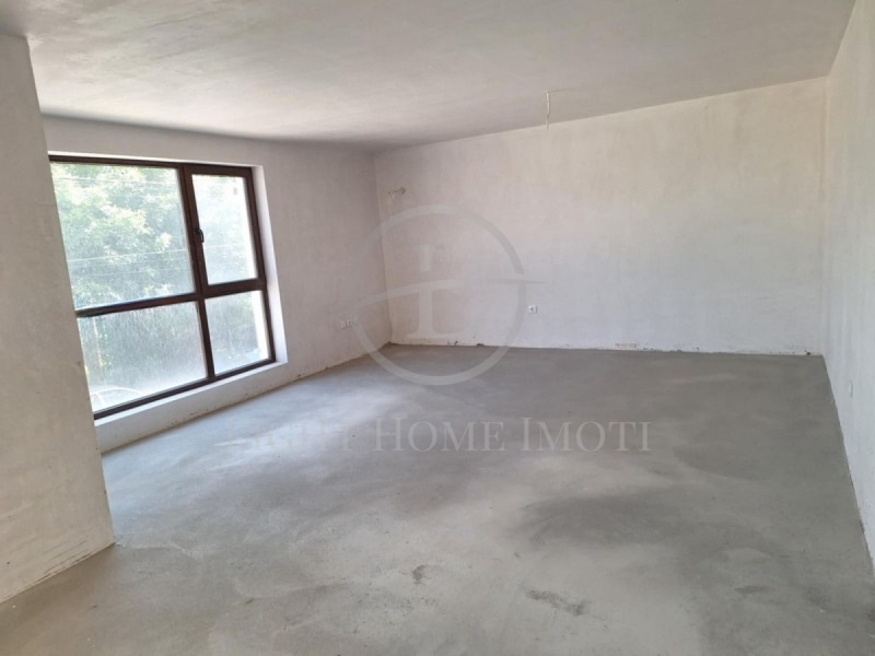 Zu verkaufen  1 Schlafzimmer Plowdiw , Komatewo , 87 qm | 11250709