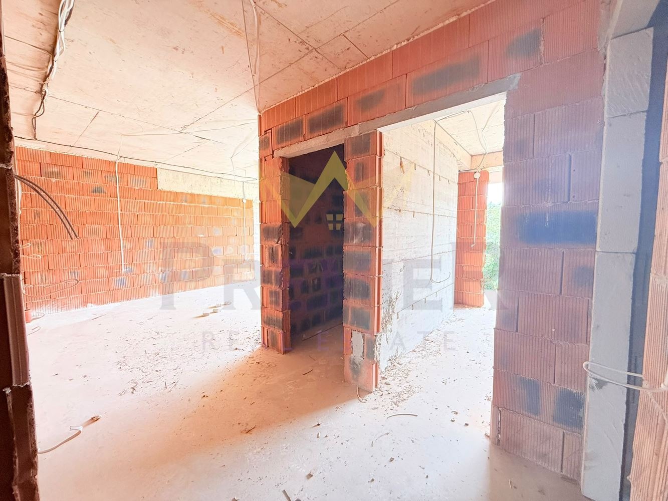 Продава 2-СТАЕН, гр. Варна, Изгрев, снимка 3 - Апартаменти - 54738191