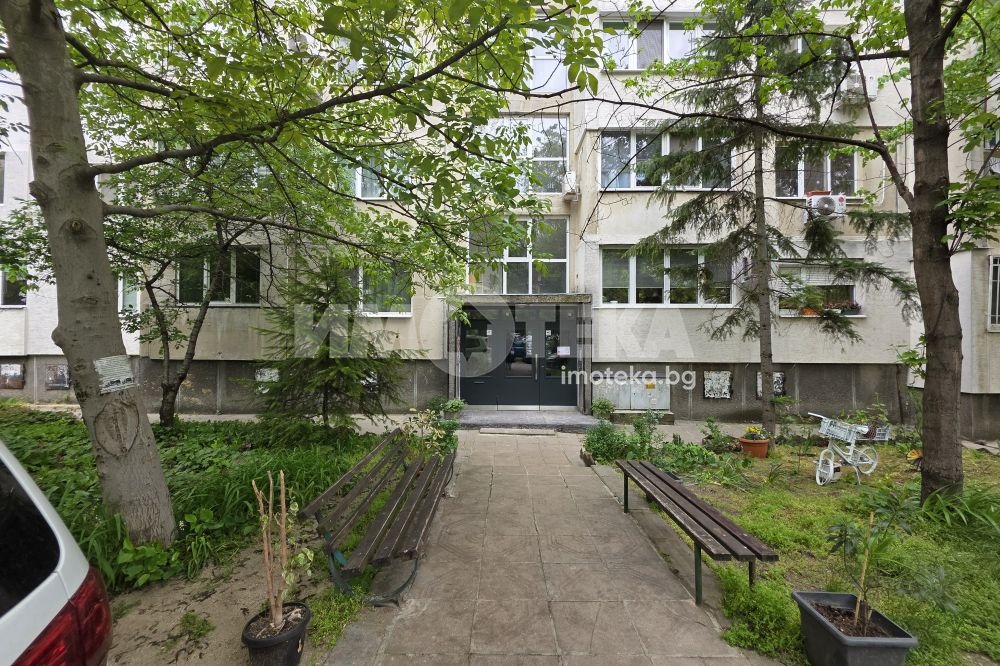 Продава 3-СТАЕН, гр. София, Света Троица, снимка 17 - Апартаменти - 55260213