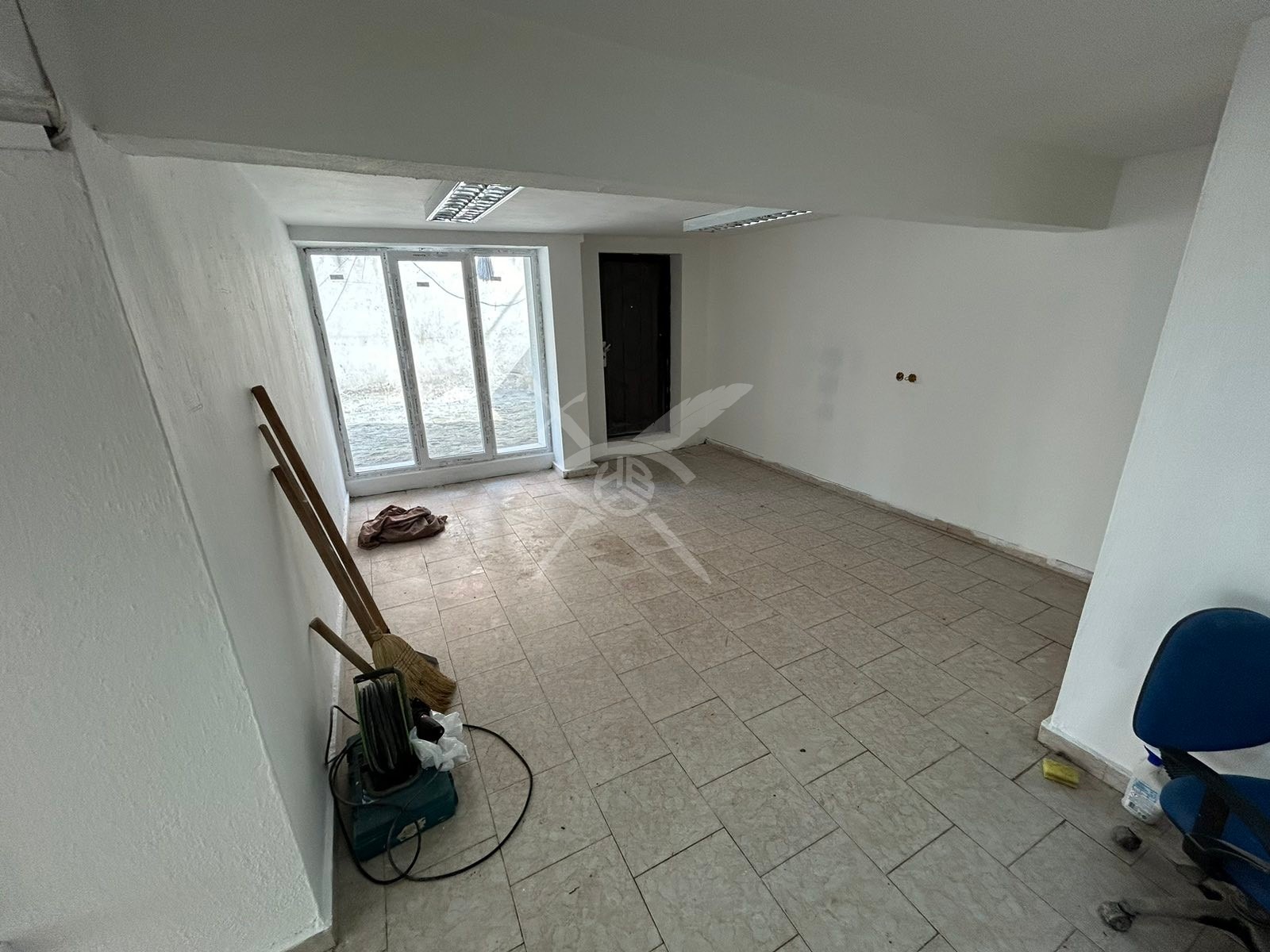 Продава ОФИС, гр. Бургас, Възраждане, снимка 2 - Офиси - 53320580