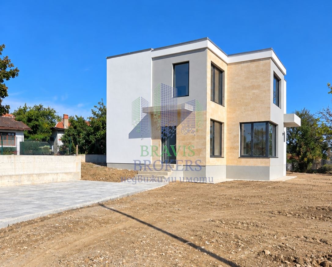 Продава КЪЩА, гр. Варна, м-т Евксиноград