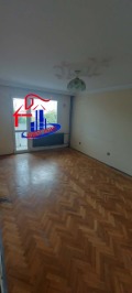 Продава 2-СТАЕН, гр. Шумен, Болницата, снимка 3
