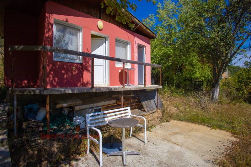 Продава ВИЛА в област София, с. Батулия - 35 кв.м / 25 900 € » 50 656.00 лв., ИМОТИ КОЕВСКИ