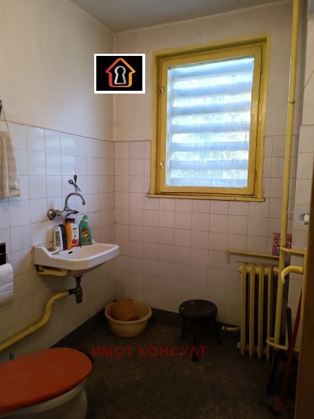 Продава  2-стаен град Враца , Околчица , 69 кв.м | 43164036 - изображение [6]