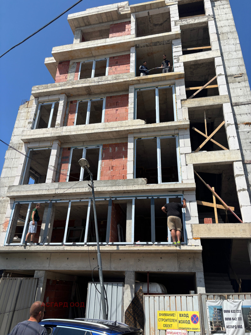 Продаја  2 спаваће собе Софија , Обориште , 135 м2 | 96911482
