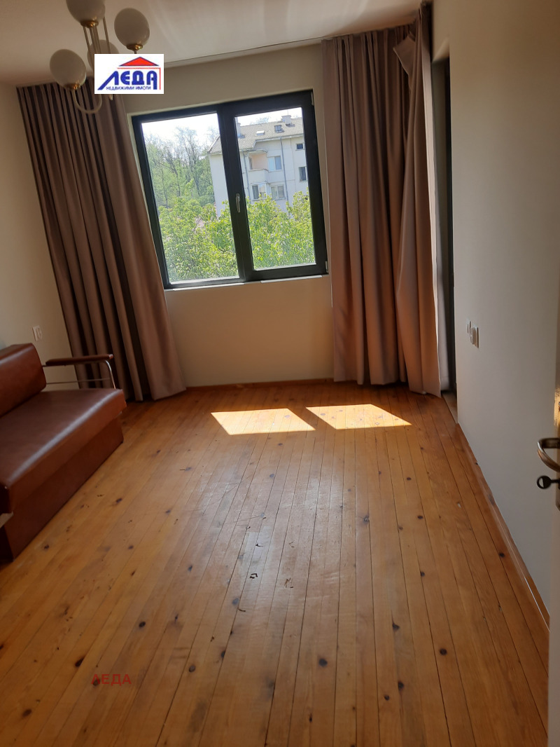 À venda  3 quartos Pleven , 9-ti kvartal , 130 m² | 73387771