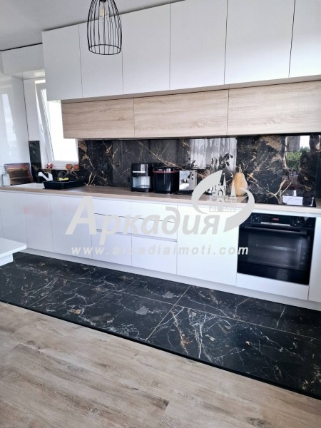 En venta  3+ dormitorios Plovdiv , Vastanicheski , 132 metros cuadrados | 14995513 - imagen [3]