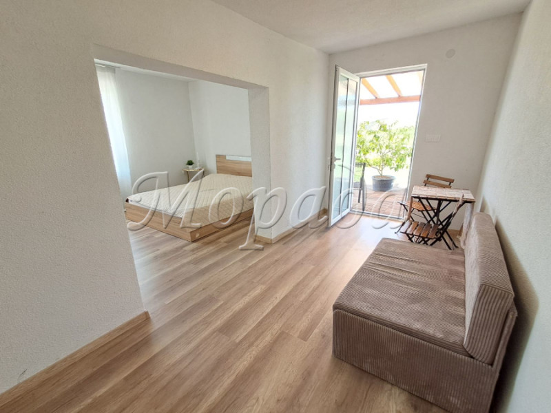 Продава  Къща област Благоевград , с. Лозеница , 182 кв.м | 93401986 - изображение [9]