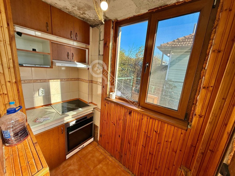 Продава КЪЩА, гр. Долна Оряховица, област Велико Търново, снимка 12 - Къщи - 52455599