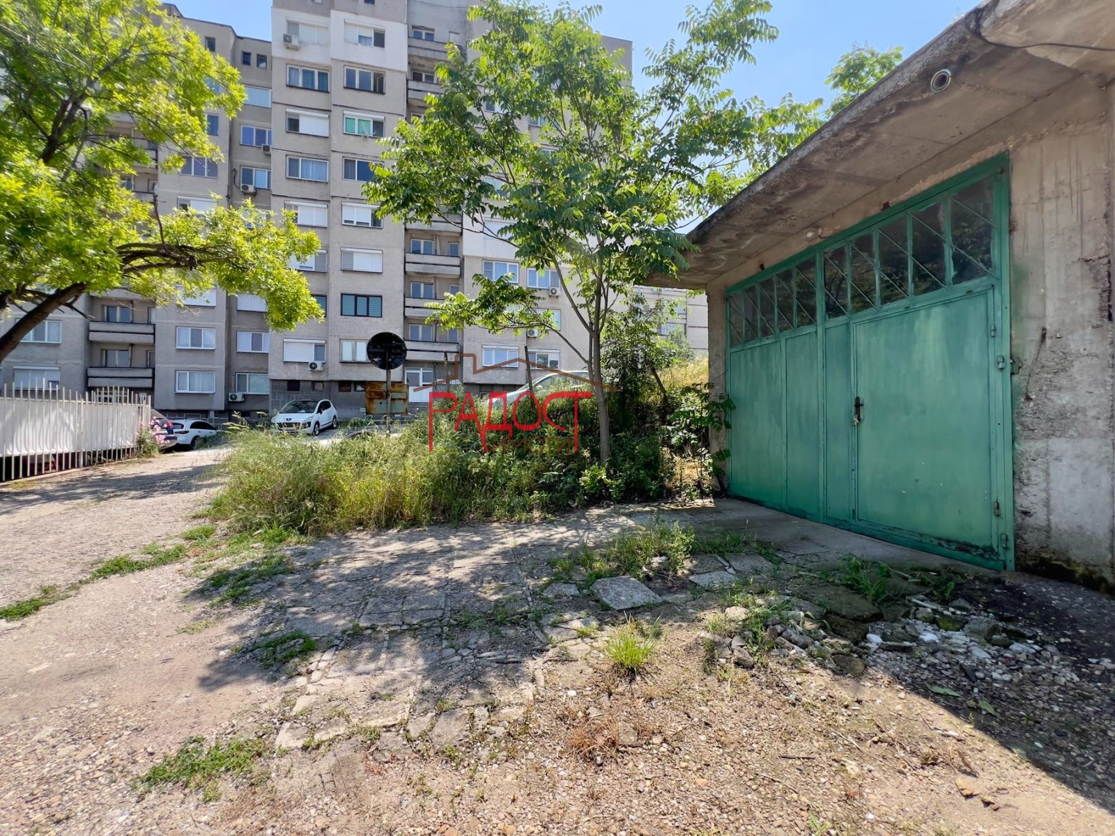 Продава ГАРАЖ, ПАРКОМЯСТО, гр. Чирпан, област Стара Загора