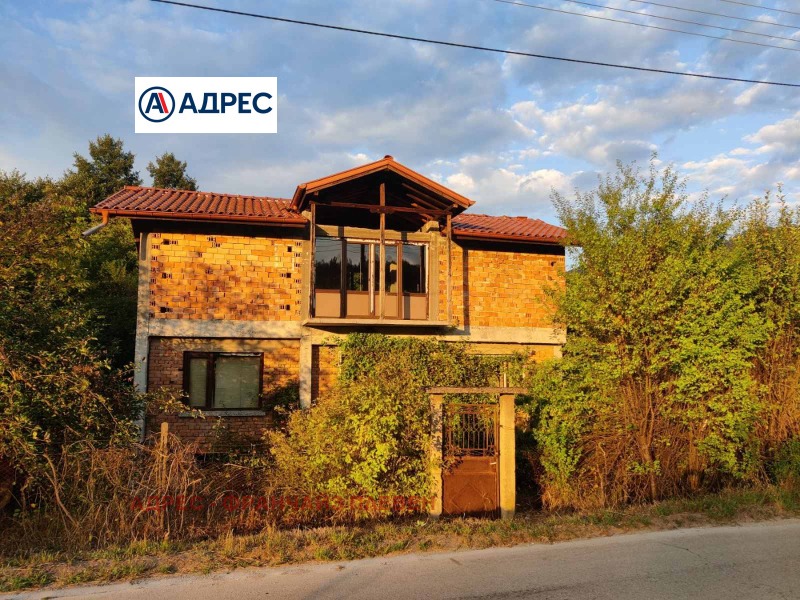 Продава КЪЩА в област Ловеч, с. Скандалото - 261 кв.м / 120 675 € » 236 019.79 лв., АДРЕС - ФРАНЧАЙЗ ПЛЕВЕН