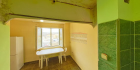 1 quarto Mladost 2, Montana