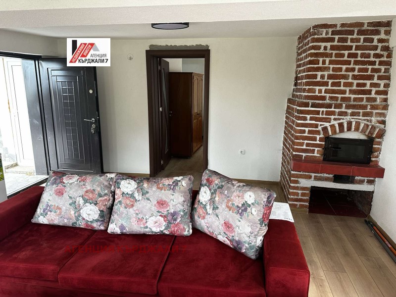 Till salu  Hus Kardjali , Baikal , 100 kvm | 31471370 - bild [11]