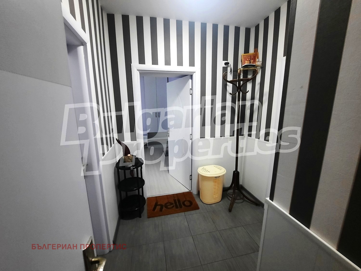 Продава ЕТАЖ ОТ КЪЩА, гр. Поморие, област Бургас, снимка 14 - Етаж от къща - 55951123