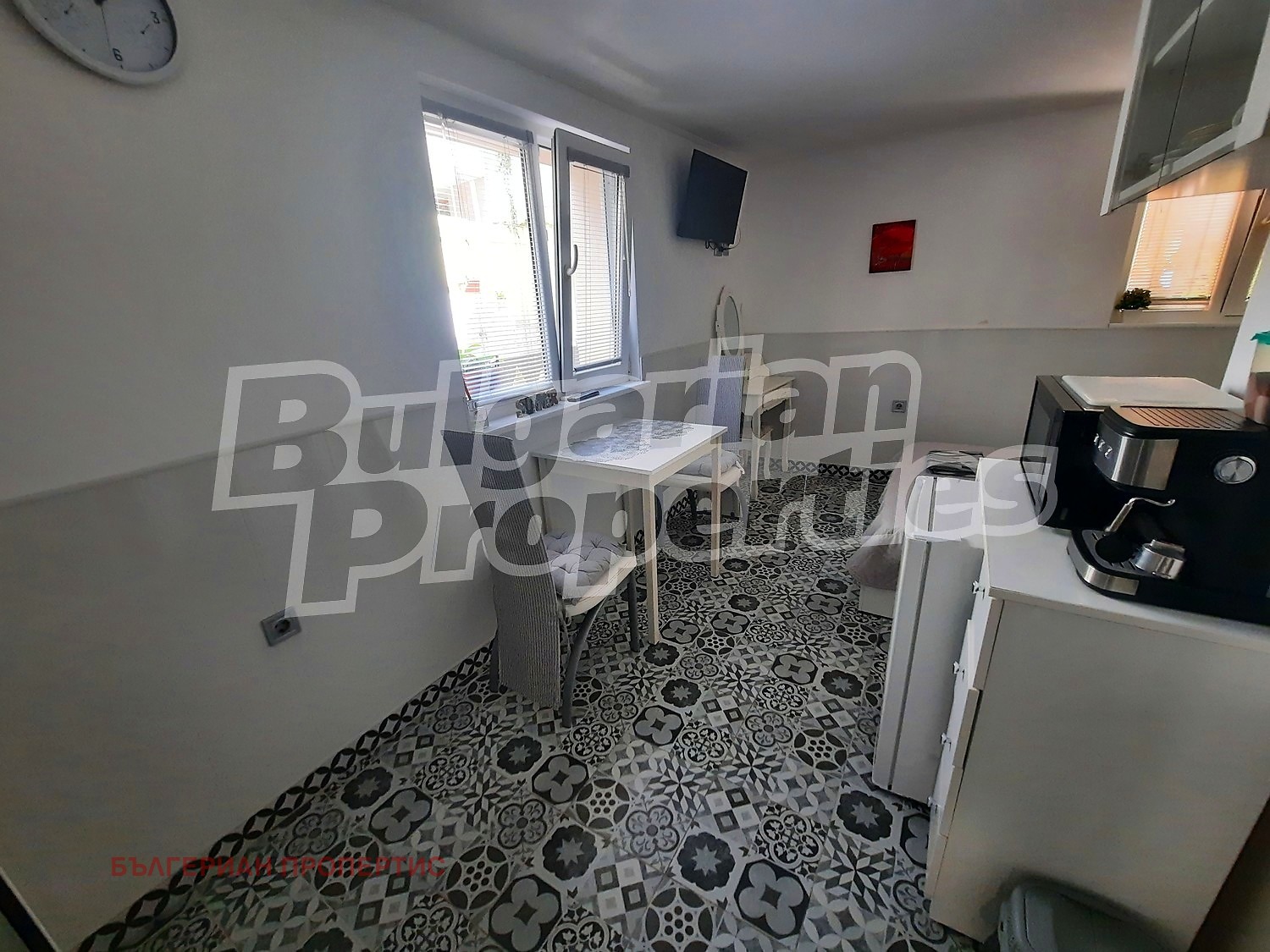 Продава ЕТАЖ ОТ КЪЩА, гр. Поморие, област Бургас, снимка 6 - Етаж от къща - 55951123