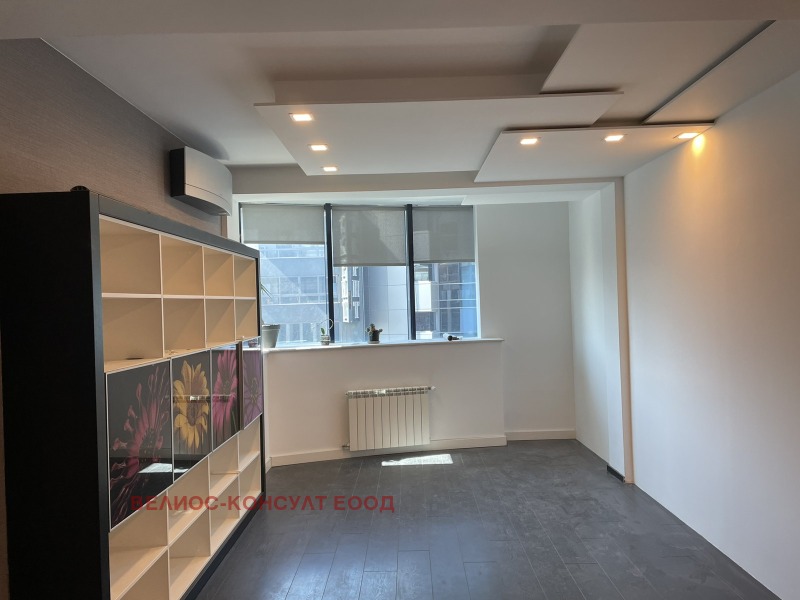 À venda  1 quarto Sofia , Strelbichtche , 85 m² | 38445328