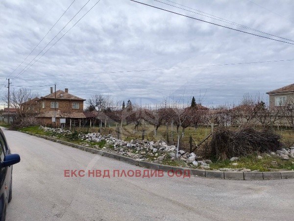 Продава ПАРЦЕЛ, с. Катуница, област Пловдив