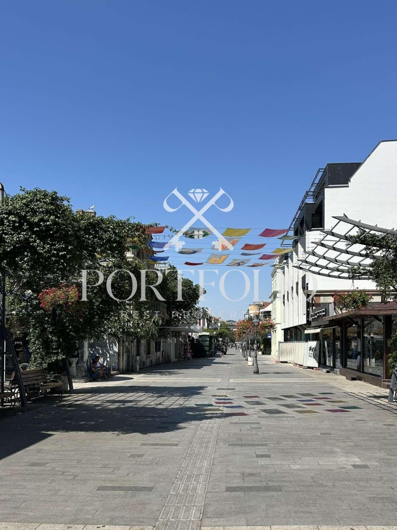 Продава  1-стаен град Бургас , Център , 34 кв.м | 94990830